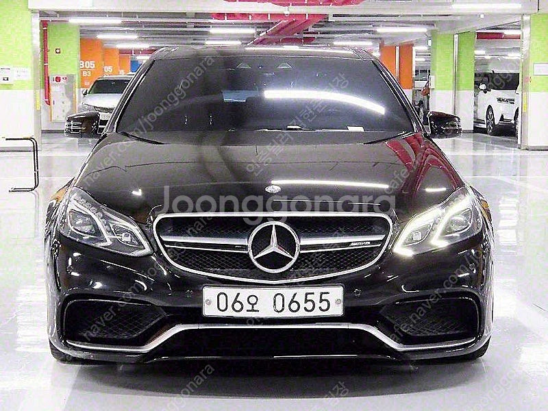 벤츠 E클래스 중고차 벤츠 중고차 수입중고차 검정색 2016년식 E63 AMG 4MATIC+ 중고자동차--0